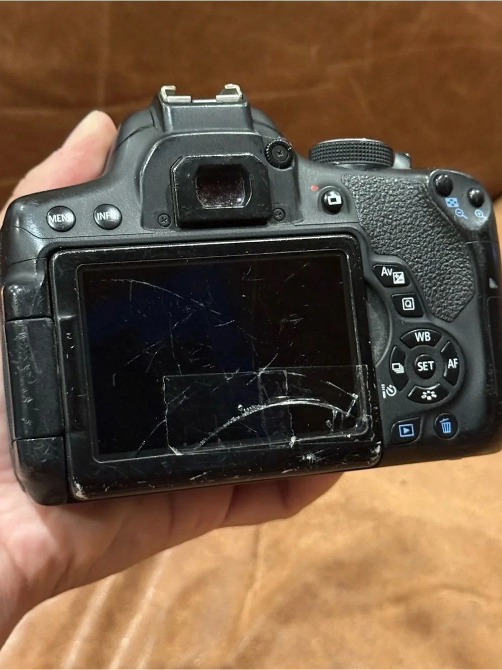 Canon EOS Rebel T6i (750d) 24.2MP DSLR Camera, Body Only - Good Preowned Works
